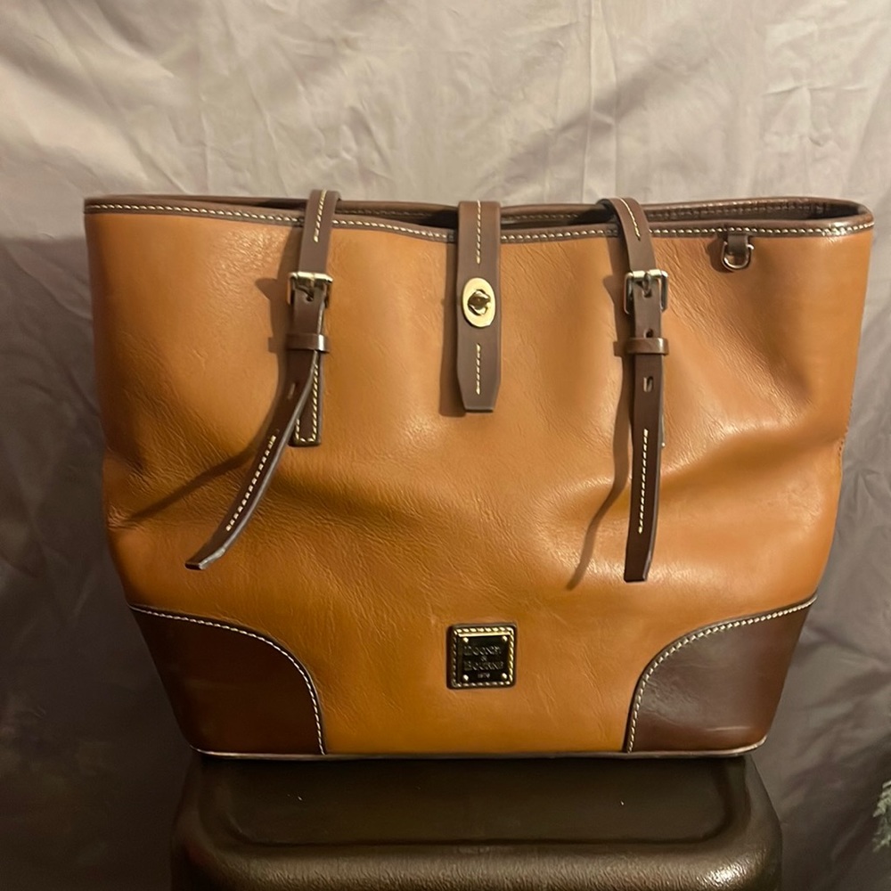 Dooney & Bourke